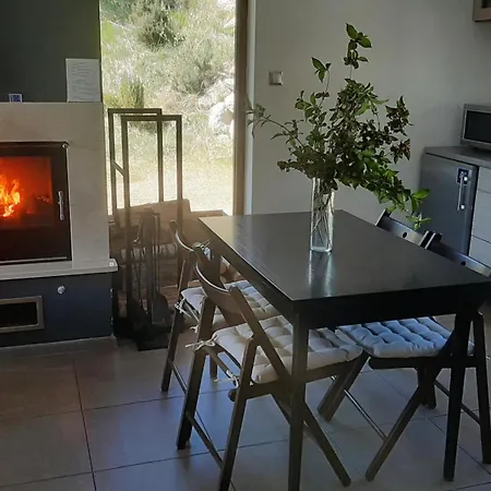 Holiday home Dom Ukromki Z Kominkiem I Widokiem Na Sniezke