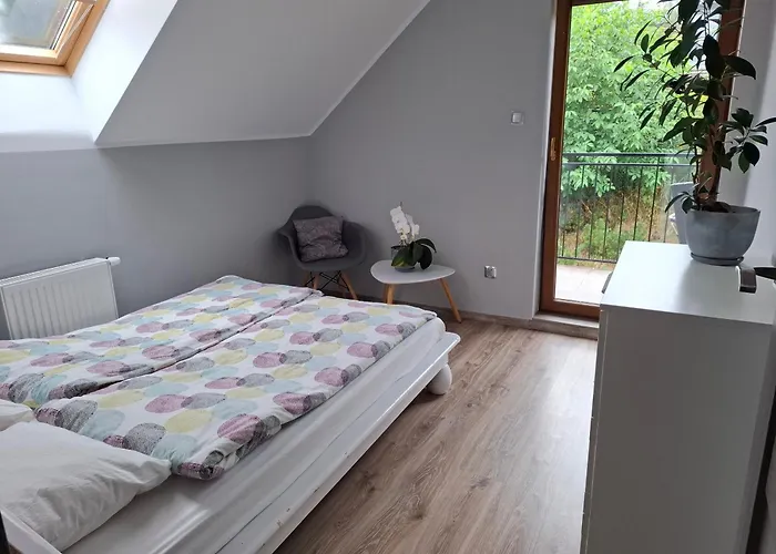 Dom Ukromki Z Kominkiem I Widokiem Na Sniezke *